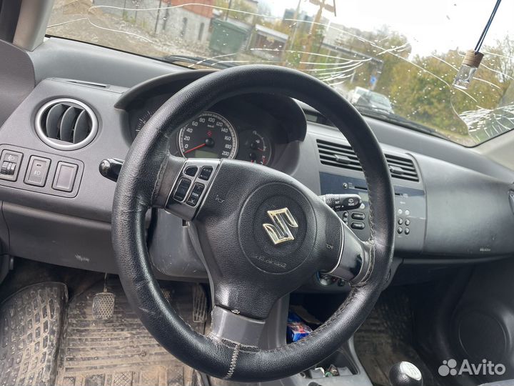 Suzuki Swift 1.3 МТ, 2006, 270 000 км