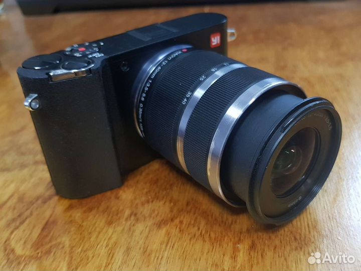 Беззеркальная цифровая камера Xiaomi YI M1