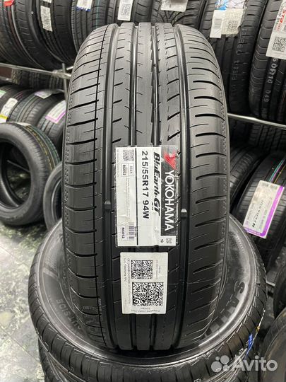 Yokohama BluEarth AE51 215/55 R17 94W