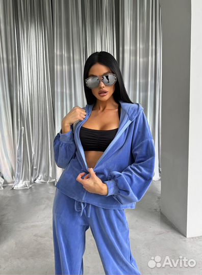 Костюм велюровый