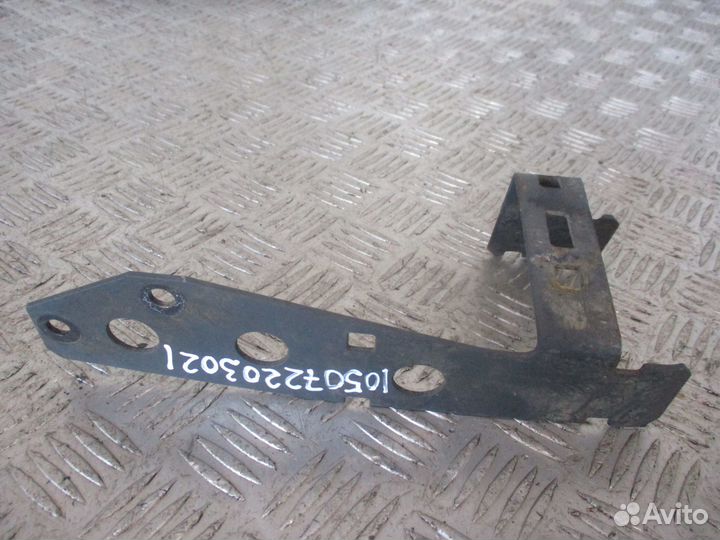 Кронштейн проводки Mercedes-Benz A9604714741