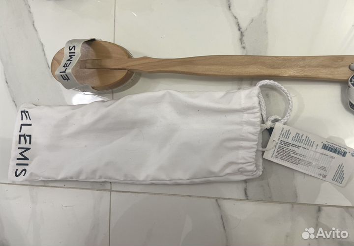 Несколько Elemis, Часы Cartier, Rolex очки