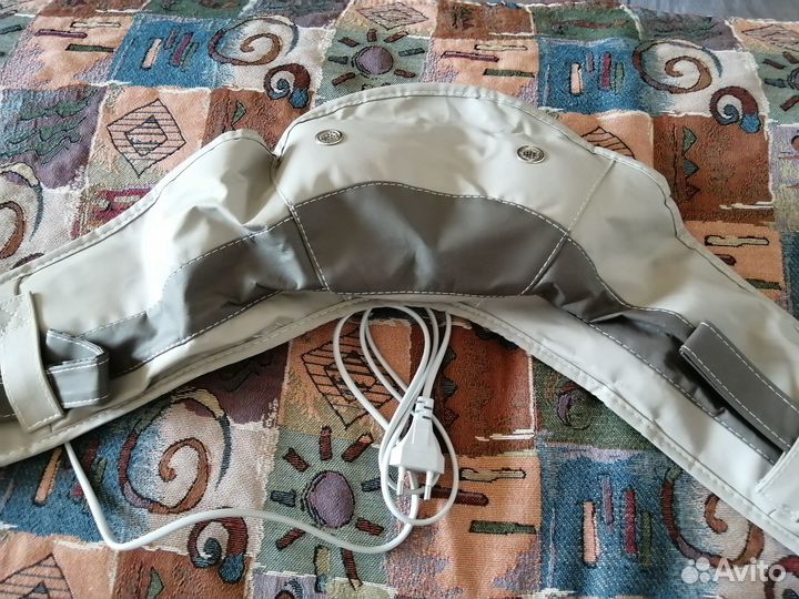 Массажер для спины и шеи новый