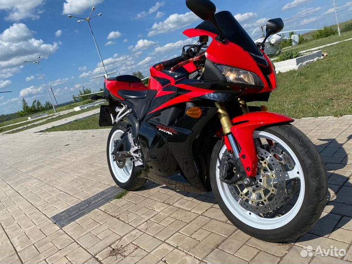 Продам сбр 600