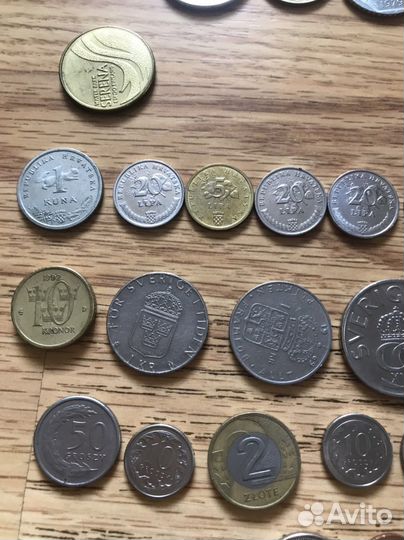 Монеты банкноты азия европа разные