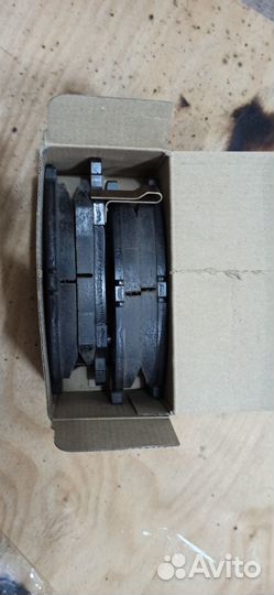 Продам тормозные колодки (комплект) SN421P