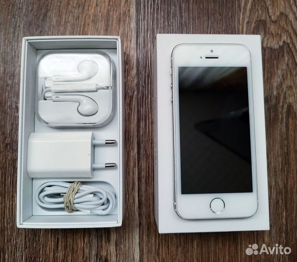 Телефон iPhone 5s Цвет Silver