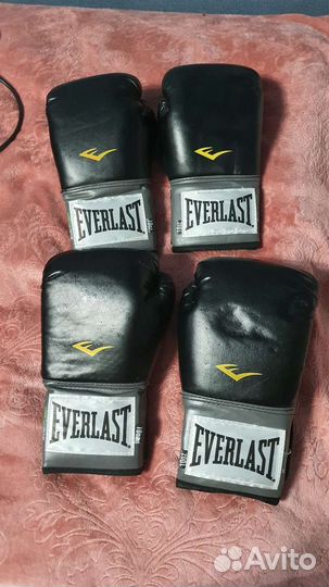 Боксерские перчатки