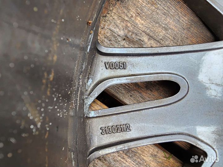 Диск колеса литой Volvo XC70 2 R17