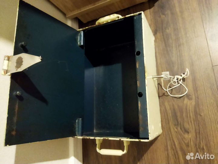 Ящик сейф металлический