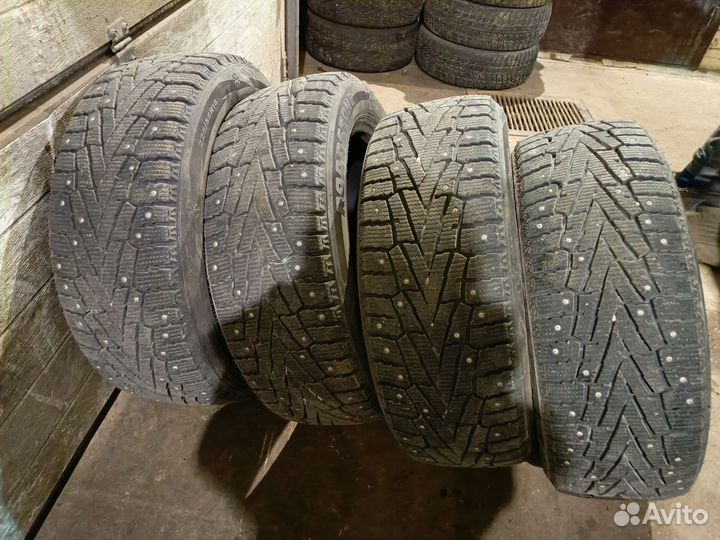Roadstone Roadian MT 225 R18 55