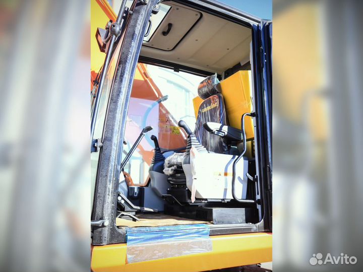 Гусеничный экскаватор Lonking CDM6245, 2023