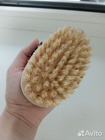 Массажная щетка для тела