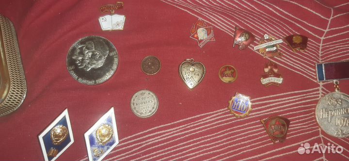 Тяжелые значки СССР и лёгкие