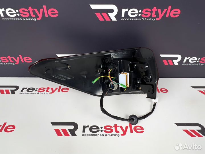 Стопы Toyota Highlander (XU50) 14-17г LED Красные