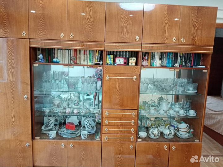 Стенка в гостиную