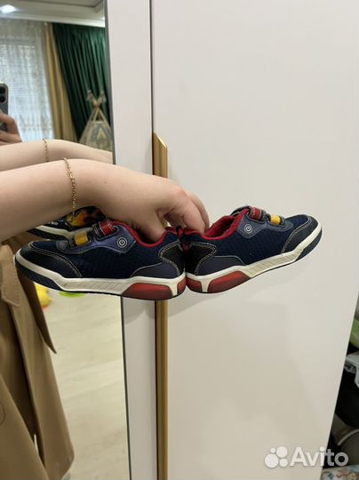 Кроссовки geox 26