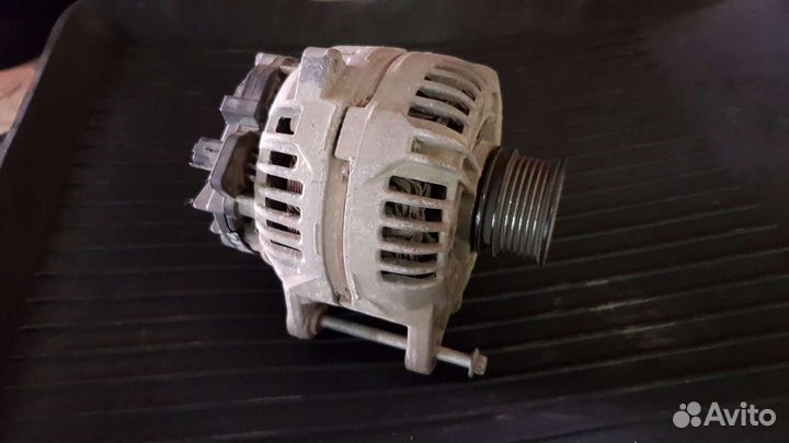 Генератор Рено Ниссан 8200992208