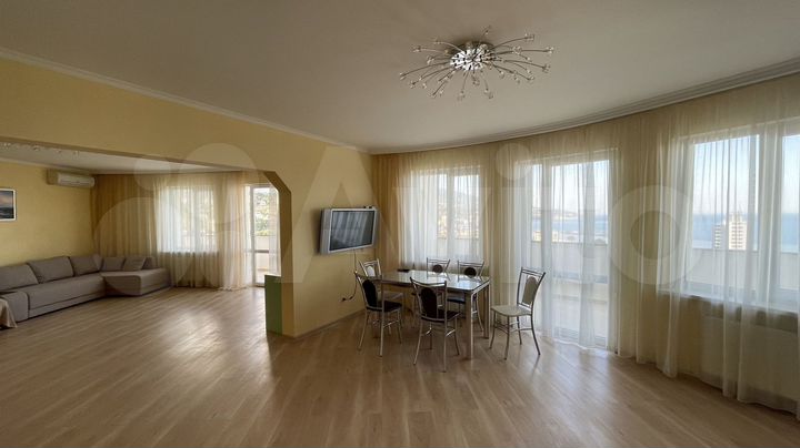 3-к. квартира, 120 м², 17/17 эт.