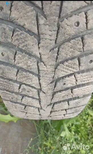 Laufenn I Fit Ice LW 71 215/65 R17 99T