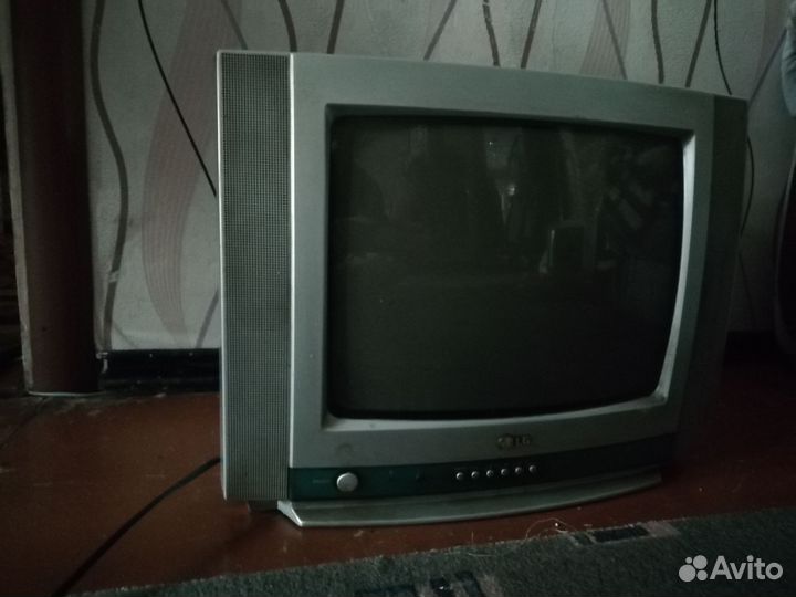 Телевизор LG CF-14T30K