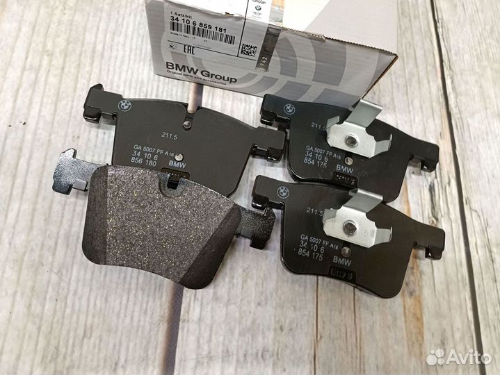 Передние тормозные колодки бмв F31 F33 F36 новые