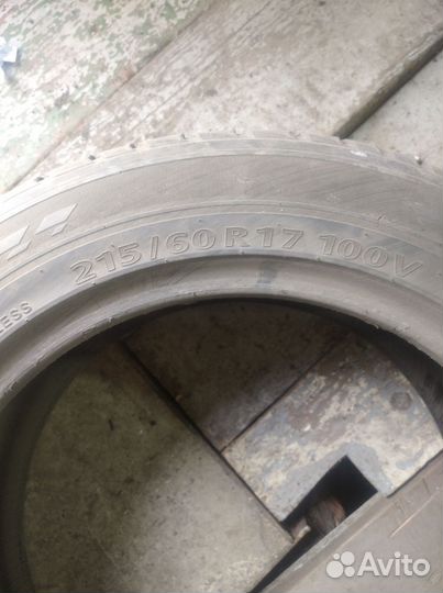 Kumho 846 215/60 R17