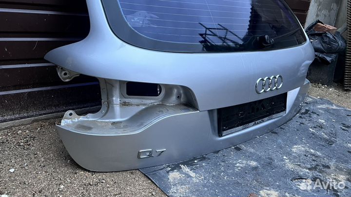 Крышка багажника Audi Q7 4L 2008г 3.0 TDI