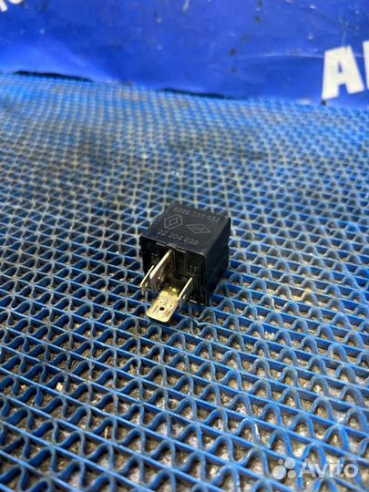 Реле Renault Logan 1 седан 2008