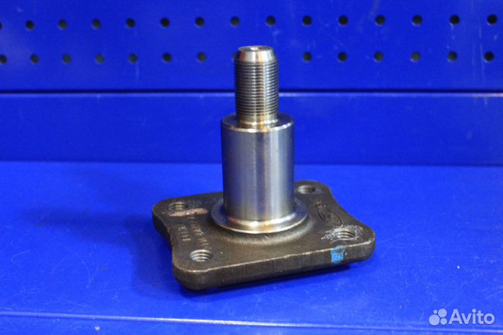 Ось задней ступицы Ford Tourneo Connect