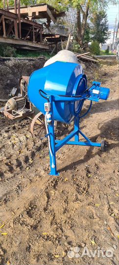 Бетономешалка в Новом Черкее