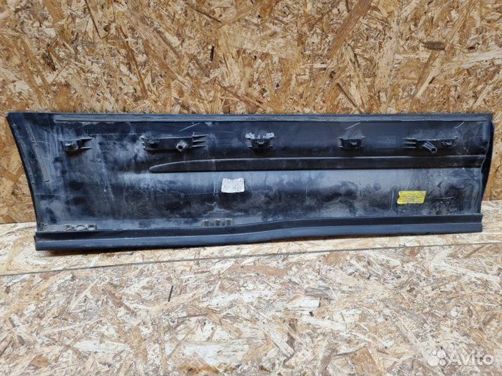 Накладка двери задняя левая Mercedes-Benz