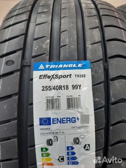 Triangle EffeXSport TH202 255/40 R18