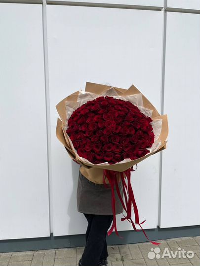 Цветы с доставкой / розы / 101 роза / 51 роза