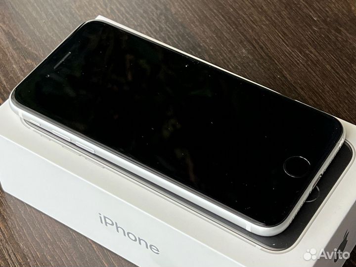iPhone SE (2020), 128 ГБ