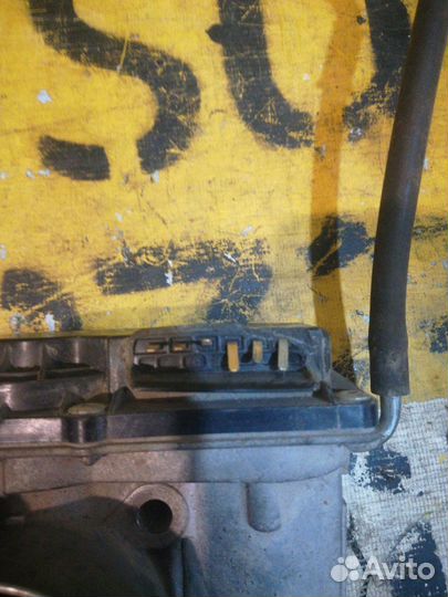 Дроссельная заслонка Toyota Camry