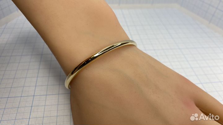Жесткий золотой браслет 17.5 желтое