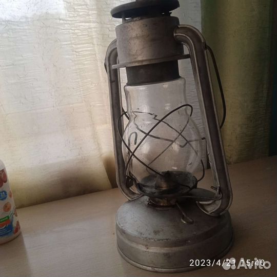 Лампа керосиновая