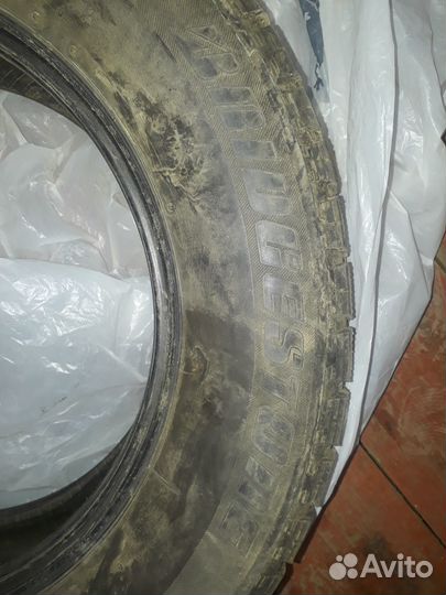 Bridgestone Blizzak Revo GZ 215/65 R16