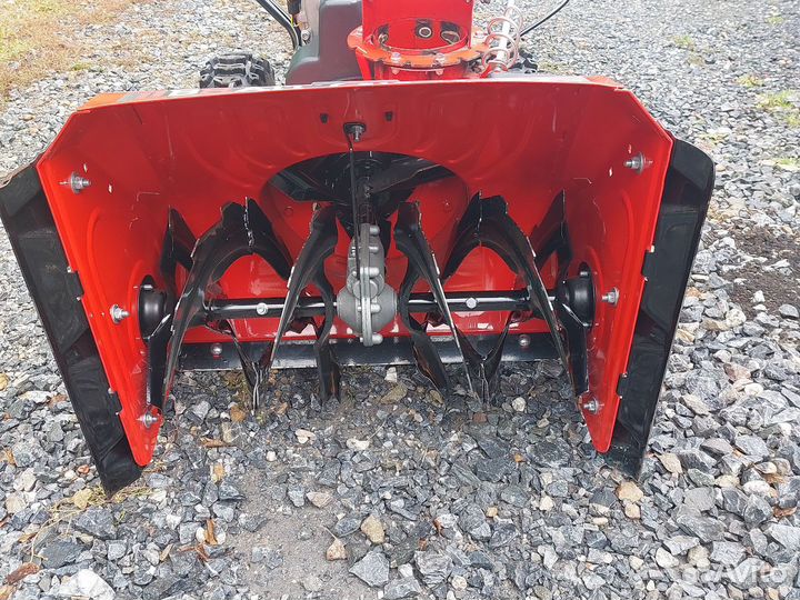 Продам снегоуборщик