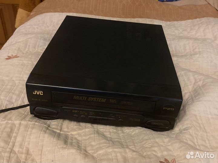 Видеомагнитофон jvc