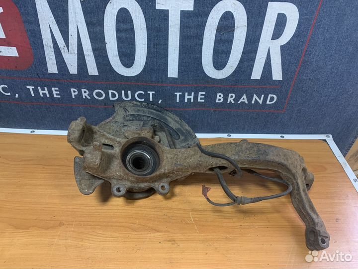 Поворотный кулак передний правый Audi A6 C5