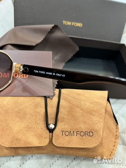 Солнцезащитные очки tom ford