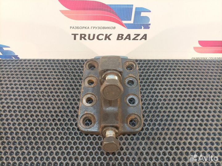 Кронштейн реактивной тяги камаз 5490