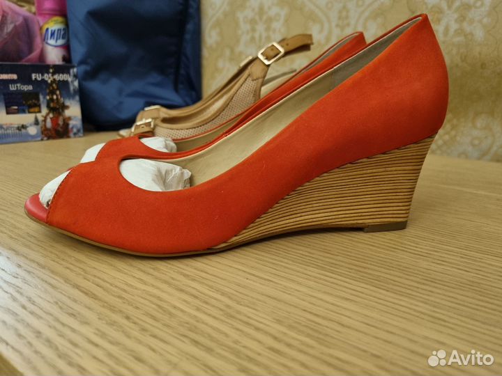 2 пары босоножек женских, размер 39