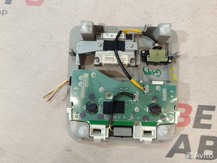 Плафон салона передний Toyota Avensis T270