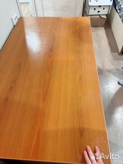 Письменный стол