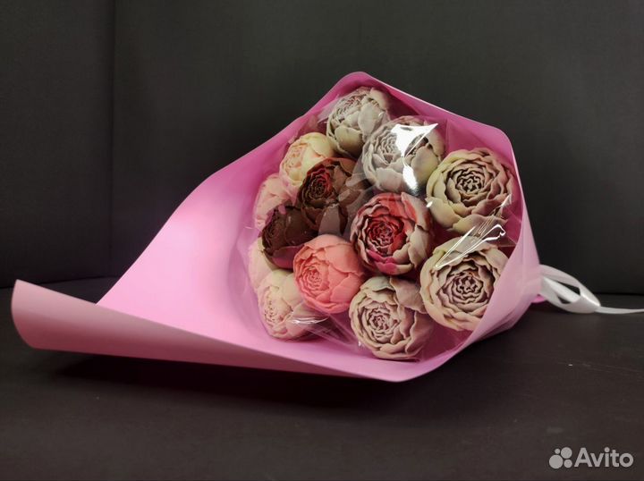 Букет - 13 Пионов из Бельгийского Шоколада