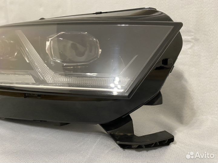 Фара правая Octavia A8 Matrix Led 2020-2023