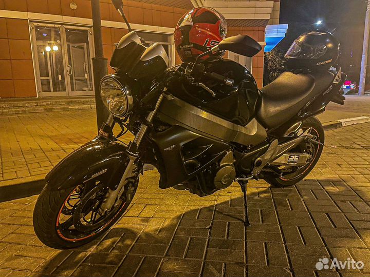 Honda x11